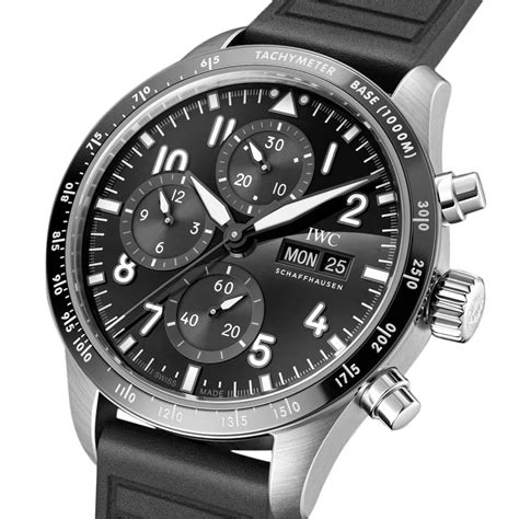 iwc amg pilot.